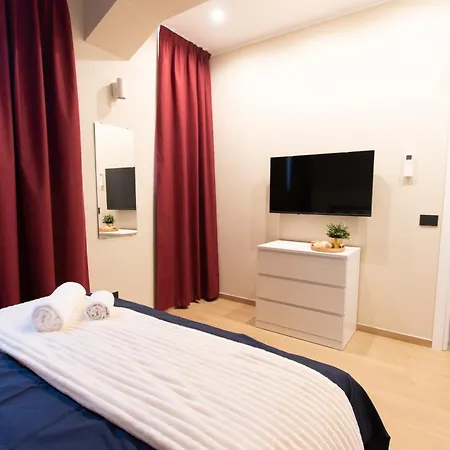 Apartman Ihost Luxury-free Parking- Plana 2 *